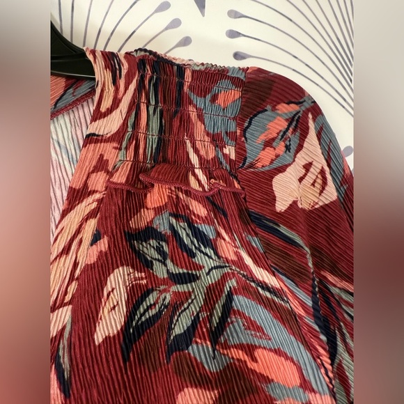 Cable&Gauge| floral boho top - Picture 4 of 4